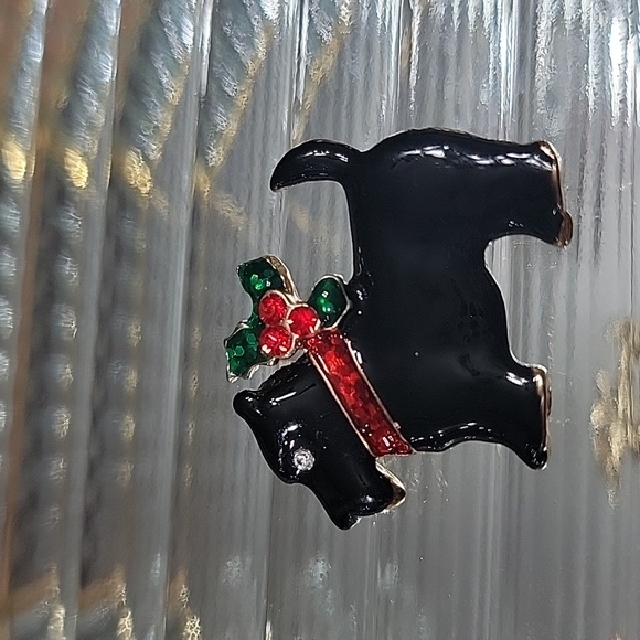 Scottish Terrier Dog Black Enamel with Red Rhinestones Vintage Brooch - Picture 1 of 5